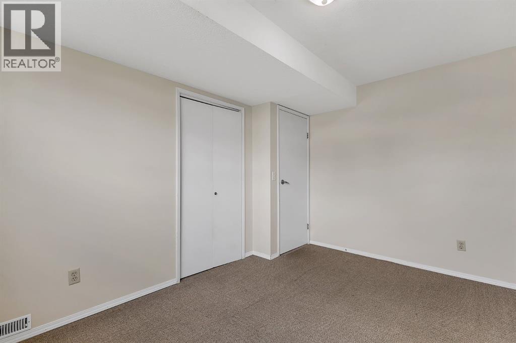 Photo 32 of 68 Pennsburg Way Se, Calgary AB