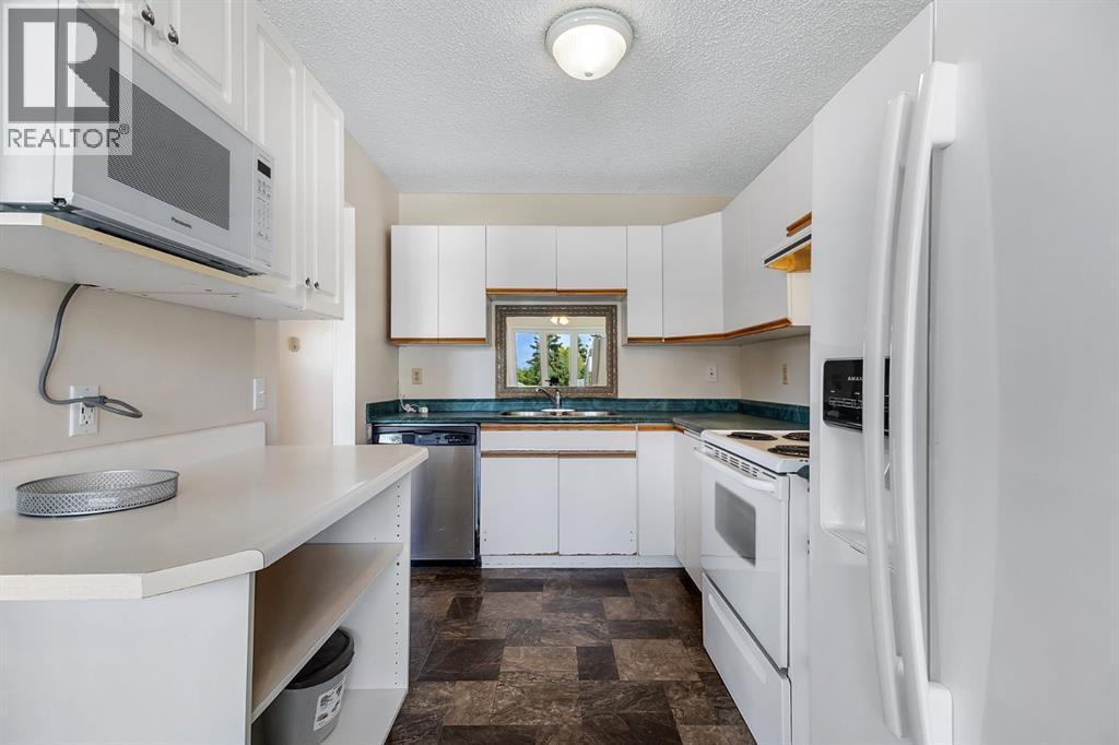 Photo 17 of 68 Pennsburg Way Se, Calgary AB