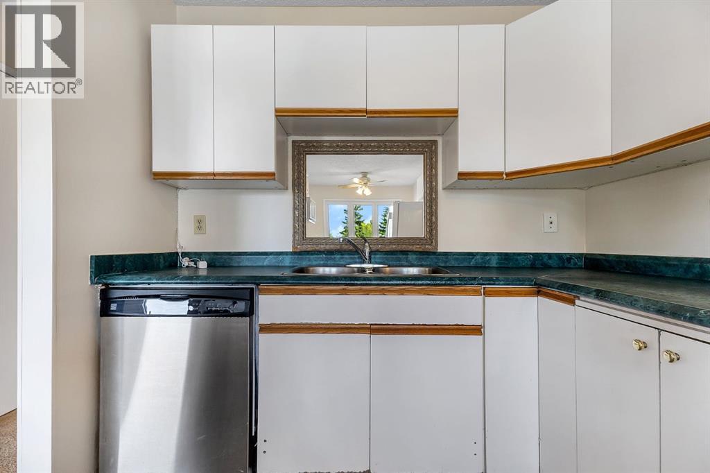 Photo 20 of 68 Pennsburg Way Se, Calgary AB