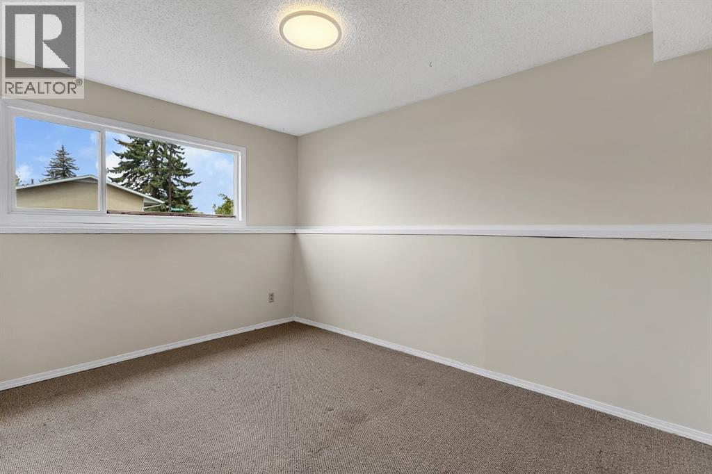 Photo 33 of 68 Pennsburg Way Se, Calgary AB