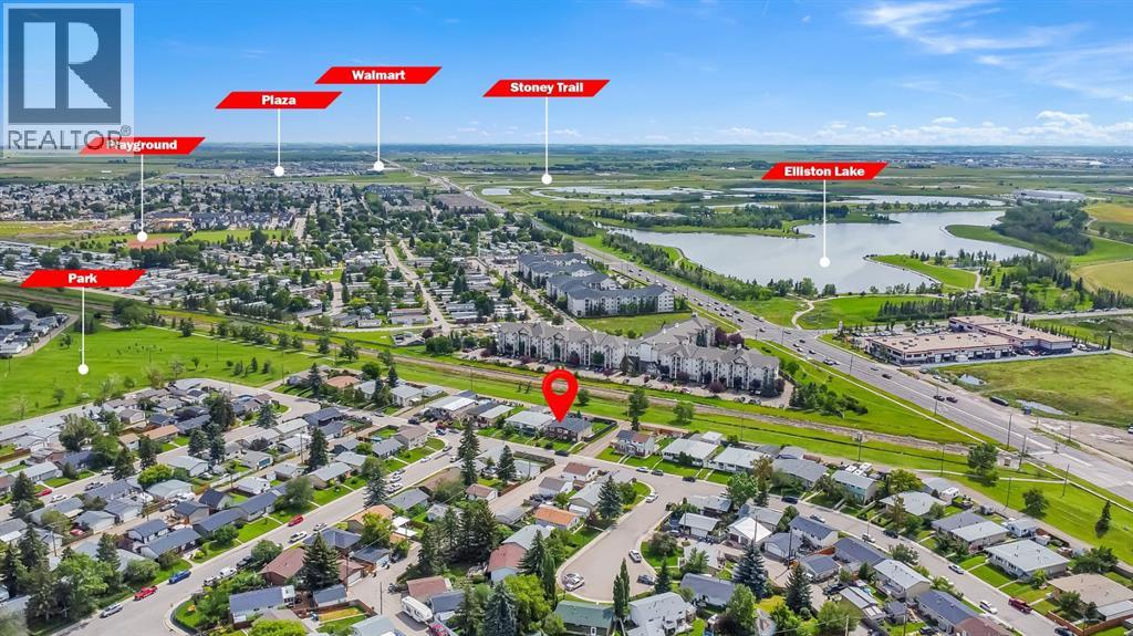 Photo 9 of 68 Pennsburg Way Se, Calgary AB