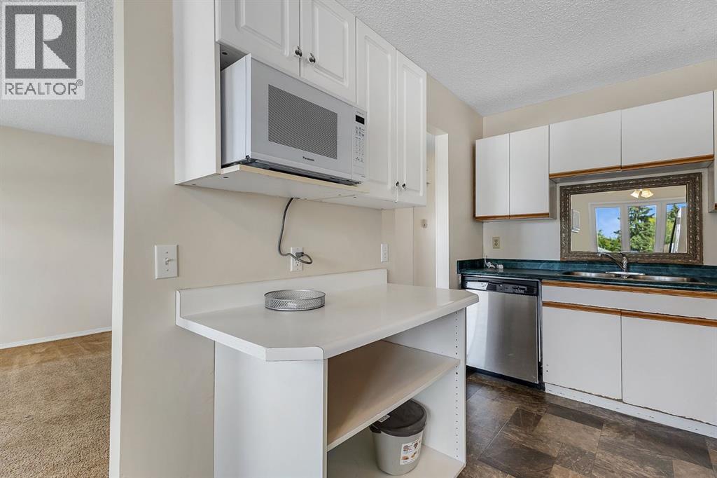 Photo 18 of 68 Pennsburg Way Se, Calgary AB