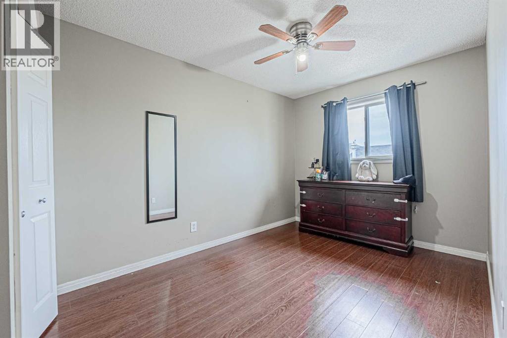 Single Family House Bi-level for Sale in  Appleside Close SE Applewood Park Calgary 
