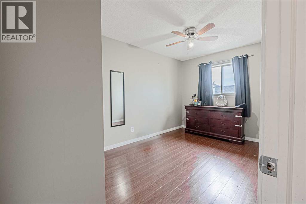Single Family House Bi-level for Sale in  Appleside Close SE Applewood Park Calgary 