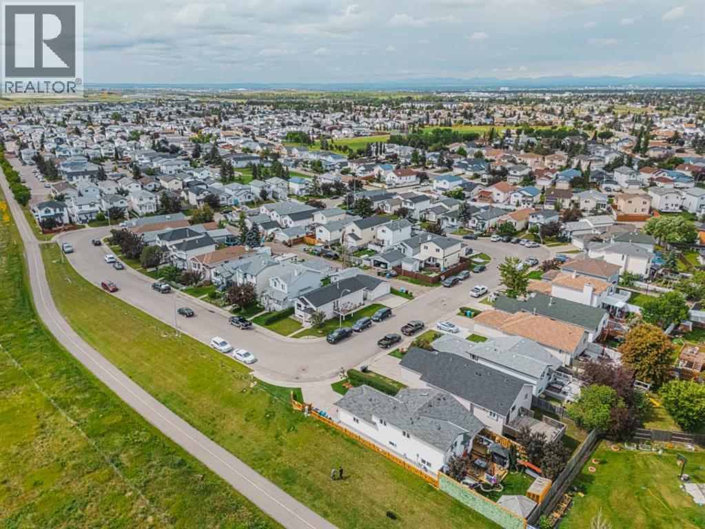 Single Family House Bi-level for Sale in  Appleside Close SE Applewood Park Calgary 
