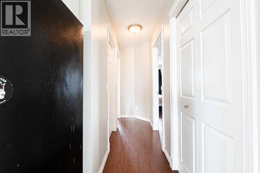 Single Family House Bi-level for Sale in  Appleside Close SE Applewood Park Calgary 