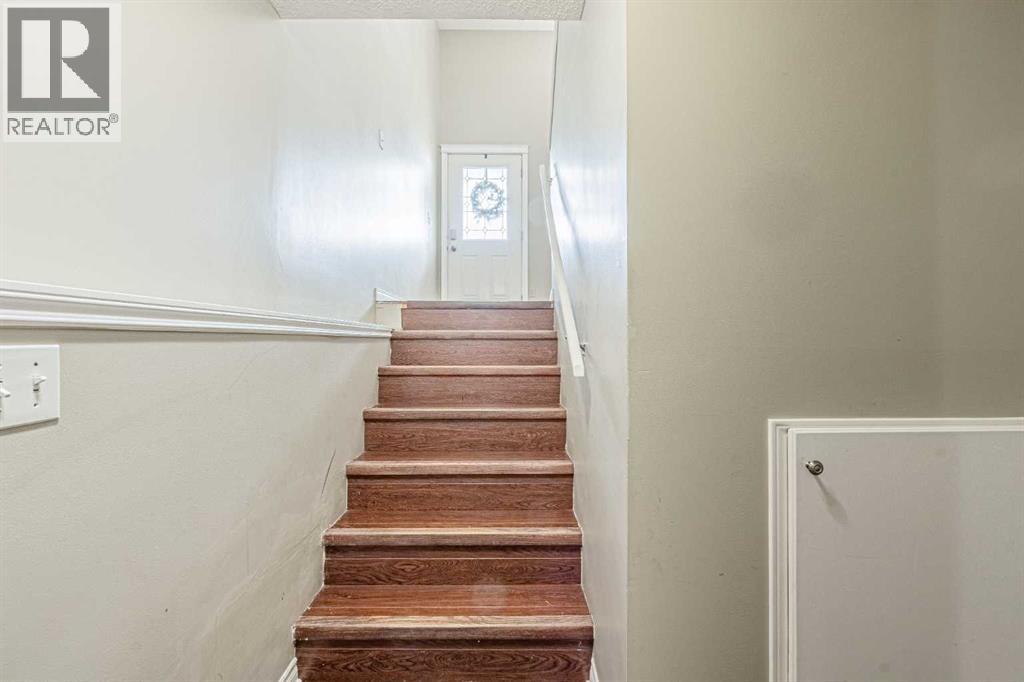 Single Family House Bi-level for Sale in  Appleside Close SE Applewood Park Calgary 