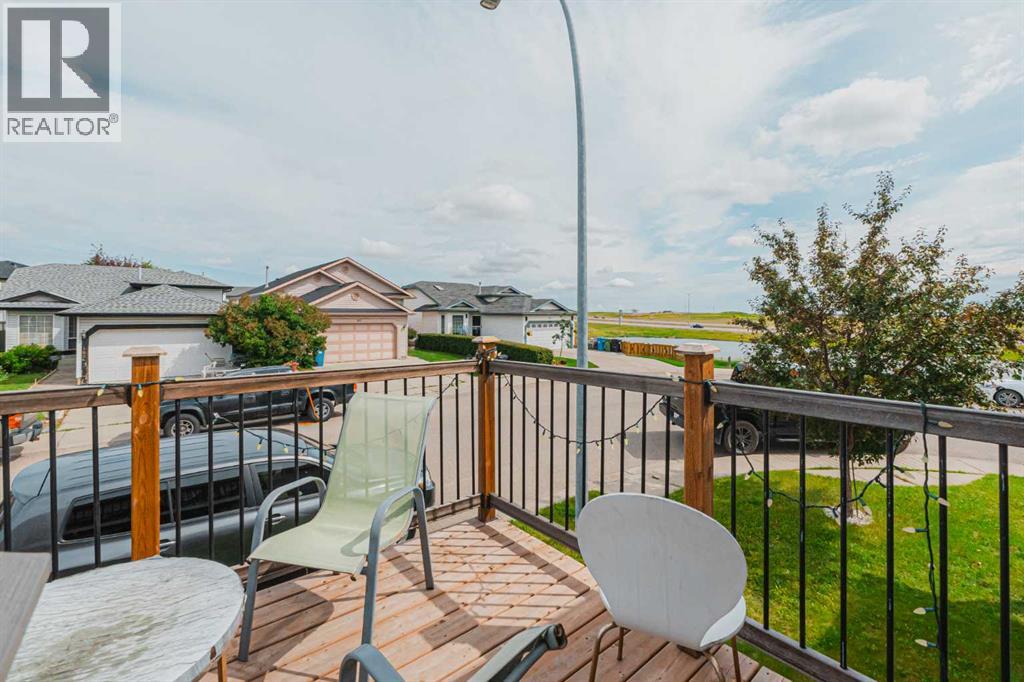 Single Family House Bi-level for Sale in  Appleside Close SE Applewood Park Calgary 