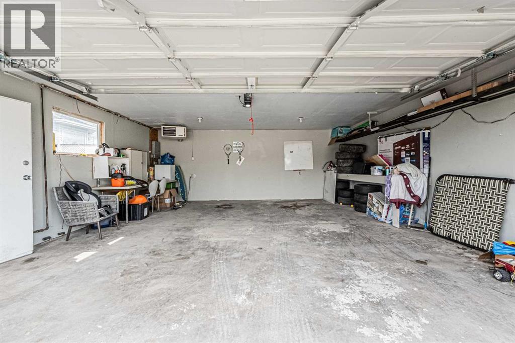 Single Family House Bi-level for Sale in  Appleside Close SE Applewood Park Calgary 
