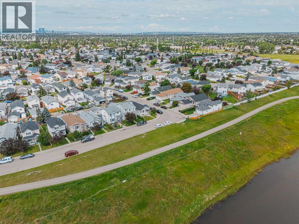 Single Family House Bi-level for Sale in  Appleside Close SE Applewood Park Calgary 