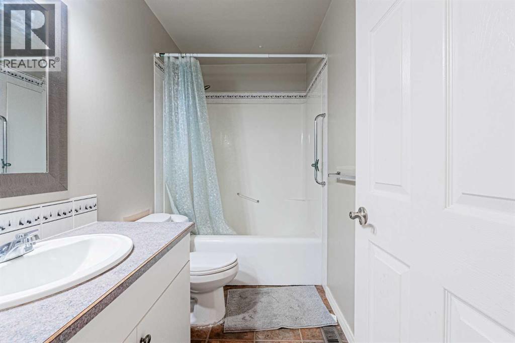 Single Family House Bi-level for Sale in  Appleside Close SE Applewood Park Calgary 