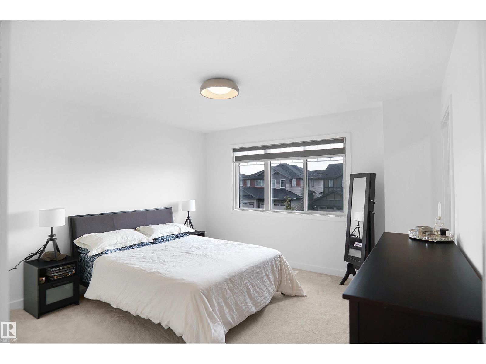 Photo 24 of 16230 19 Av Sw, Edmonton AB