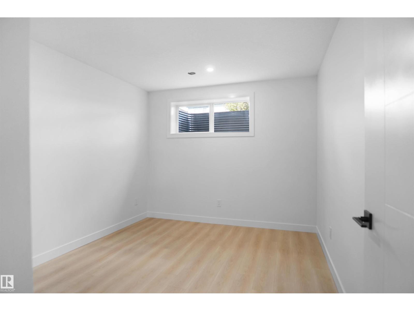Photo 29 of 16230 19 Av Sw, Edmonton AB