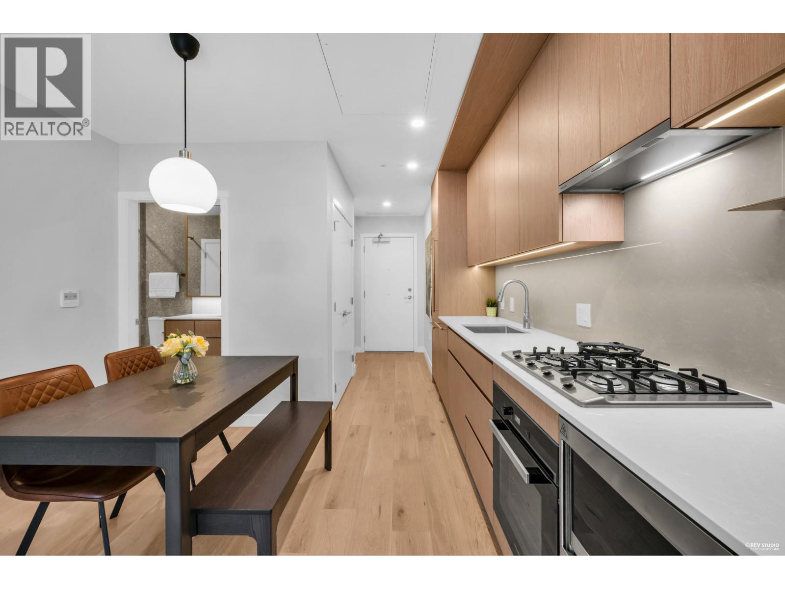 Photo 12 of 104 5212 Cambie Street, Vancouver BC