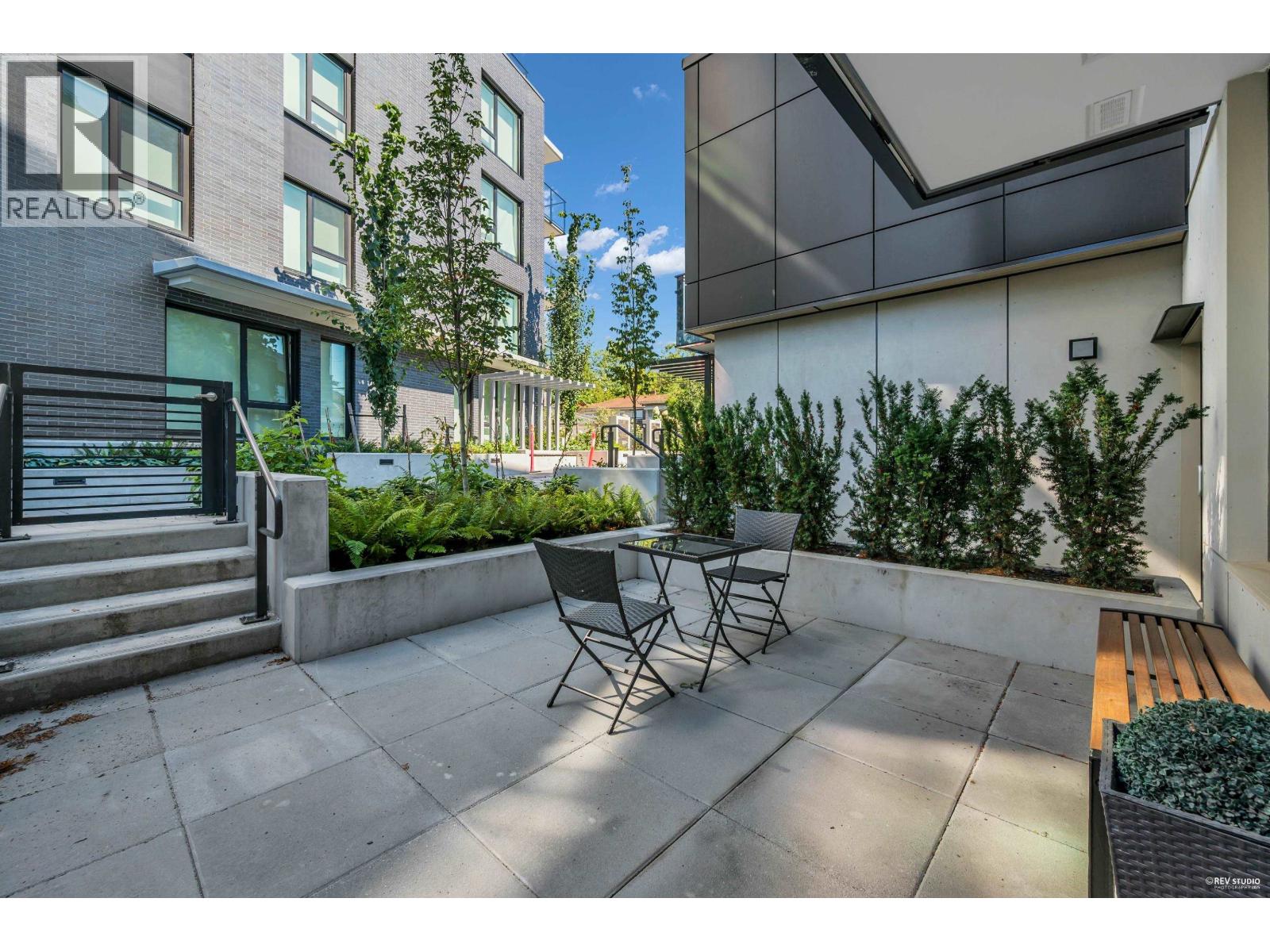 Photo 1 of 104 5212 Cambie Street, Vancouver BC