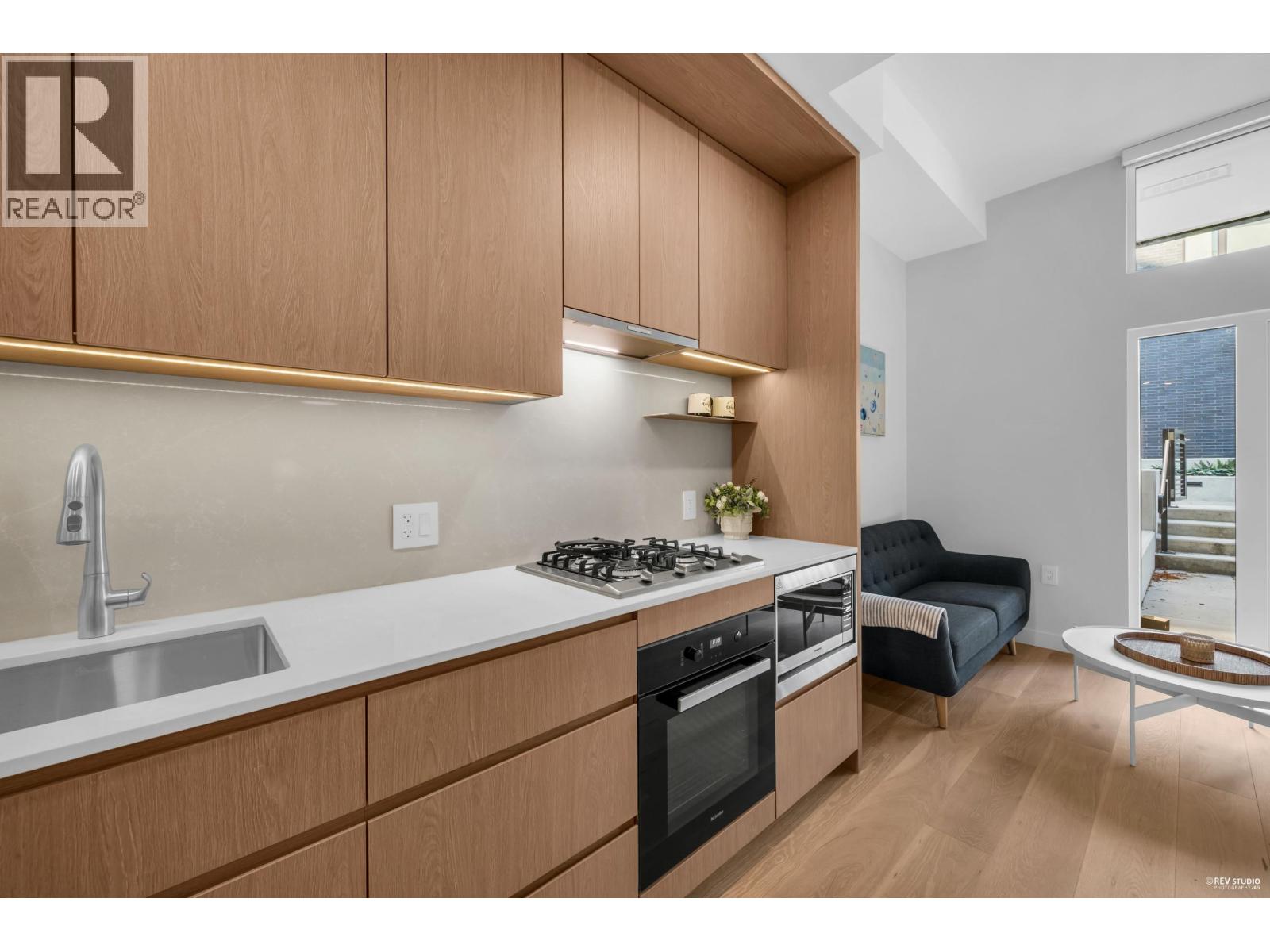 Photo 25 of 104 5212 Cambie Street, Vancouver BC