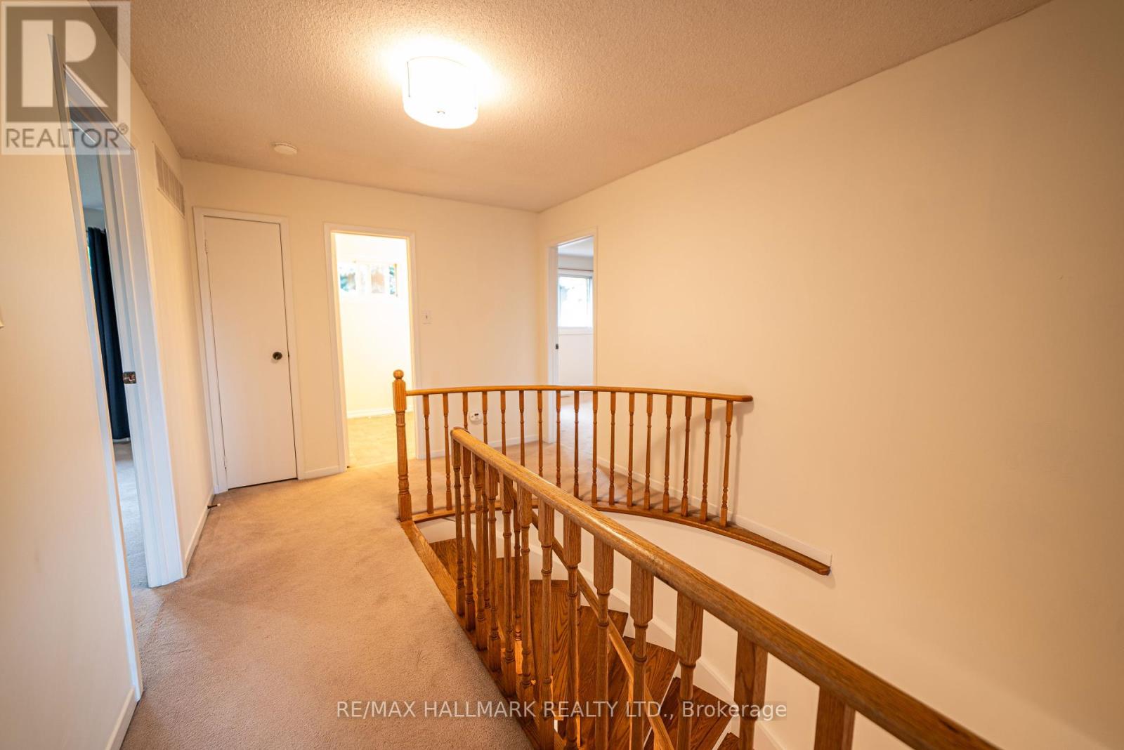 Photo 13 of Main 42 Portland Crescent, Newmarket ON
