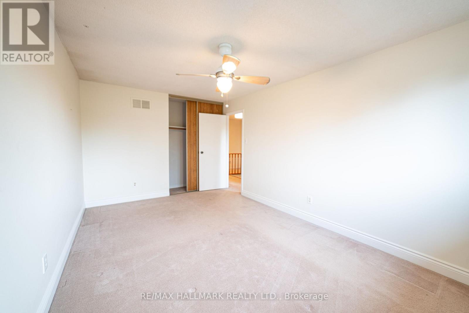 Photo 23 of Main 42 Portland Crescent, Newmarket ON