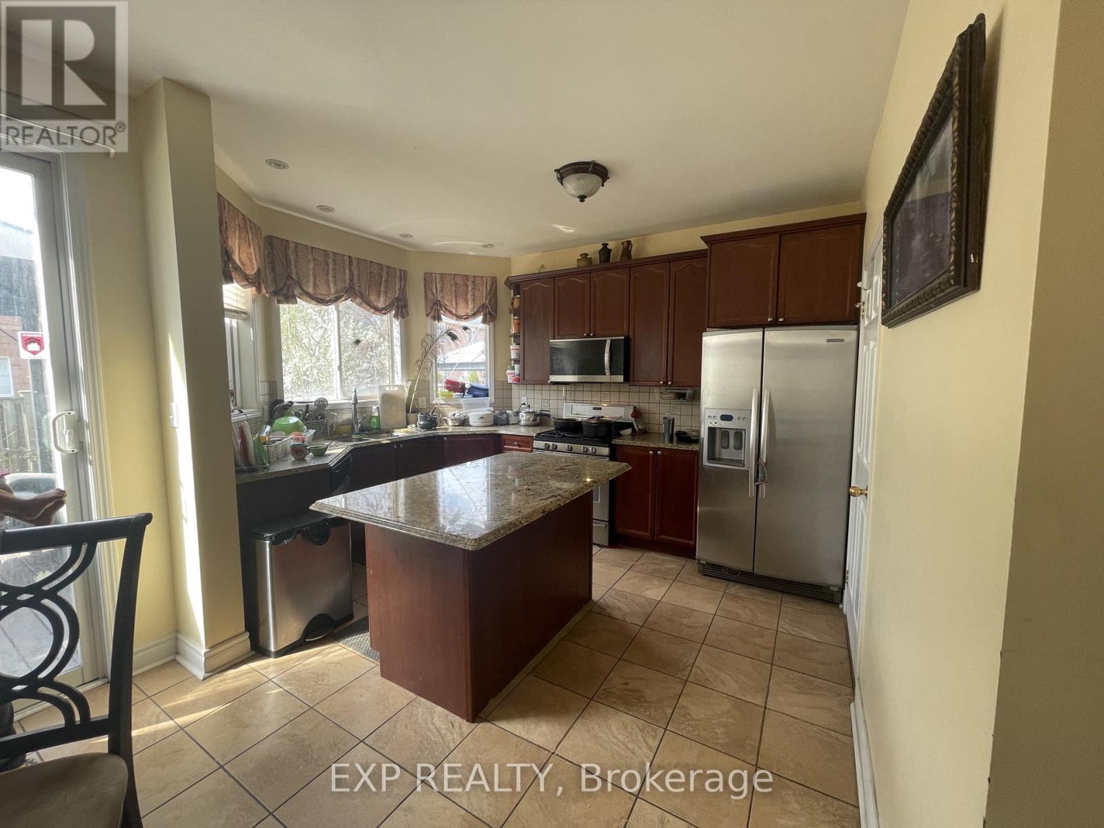 Photo 3 of Main 37 Bayhampton Drive, Brampton ON