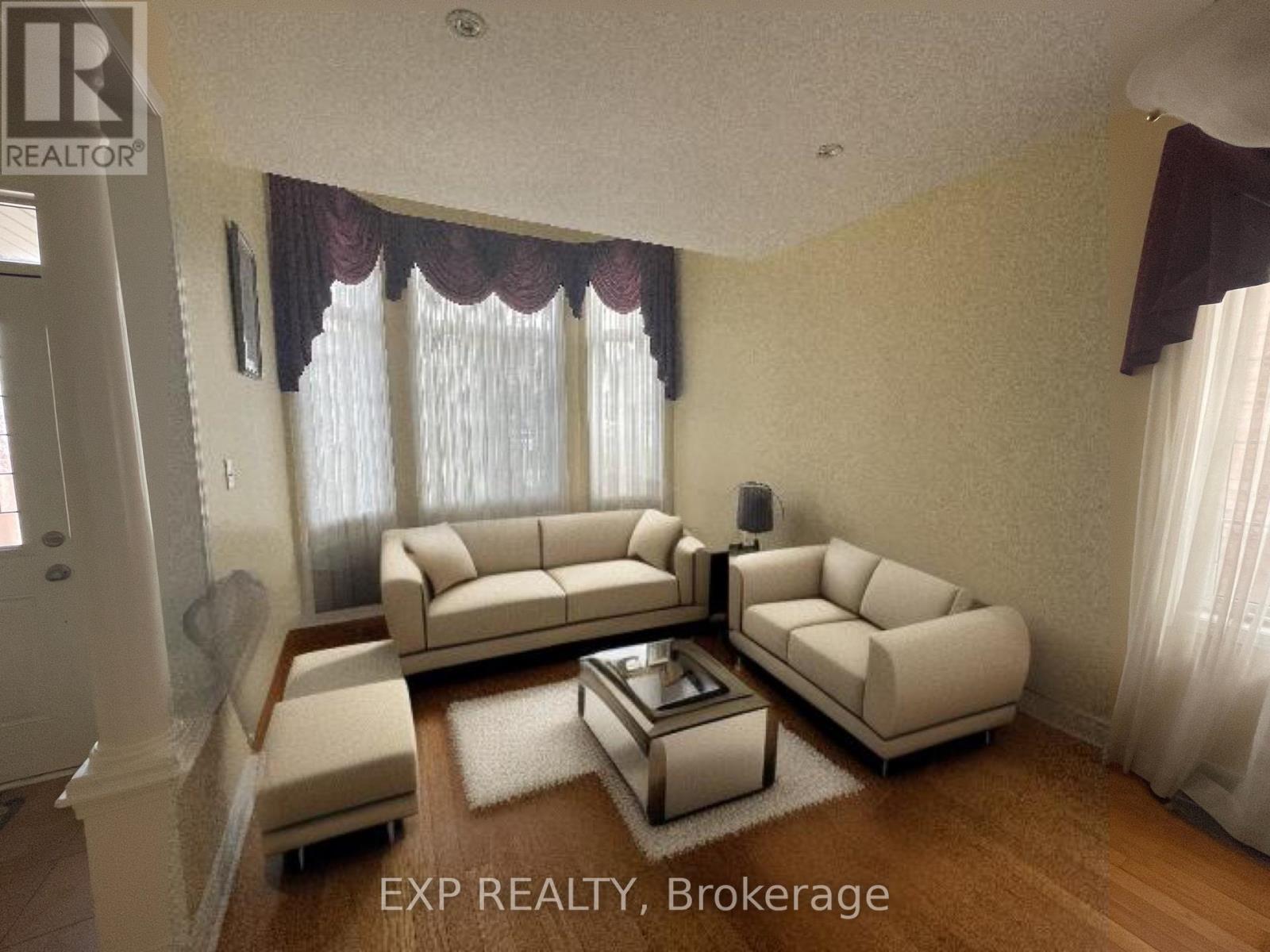 Photo 4 of Main 37 Bayhampton Drive, Brampton ON