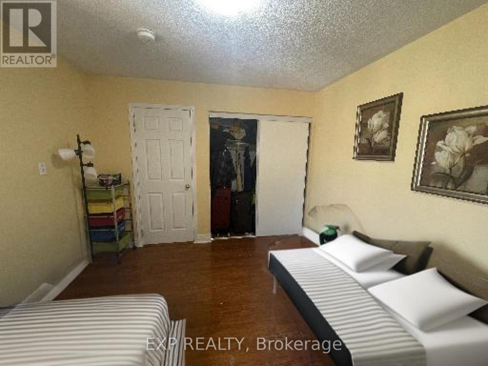 Photo 7 of Main 37 Bayhampton Drive, Brampton ON