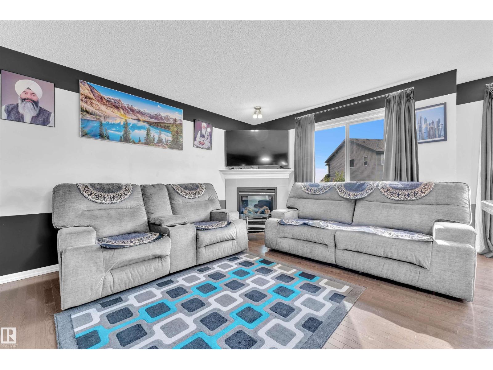 Photo 6 of 108 53 St Sw, Edmonton AB