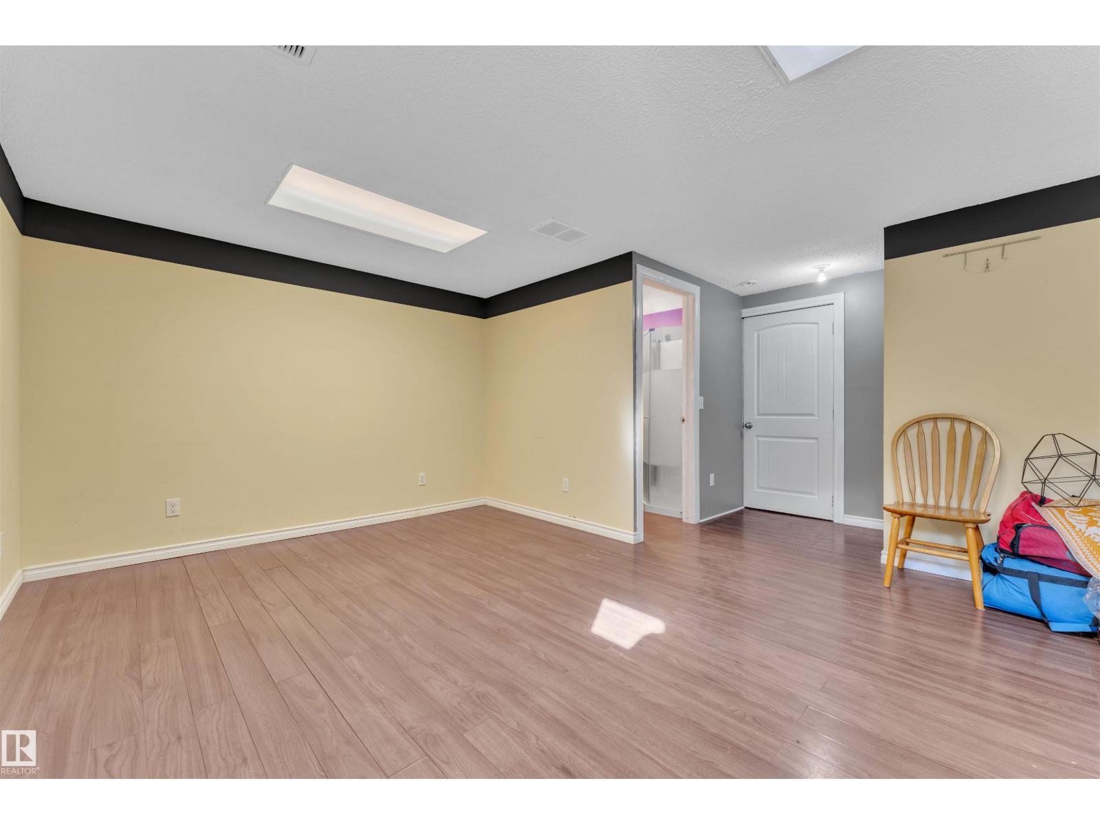 Photo 10 of 108 53 St Sw, Edmonton AB
