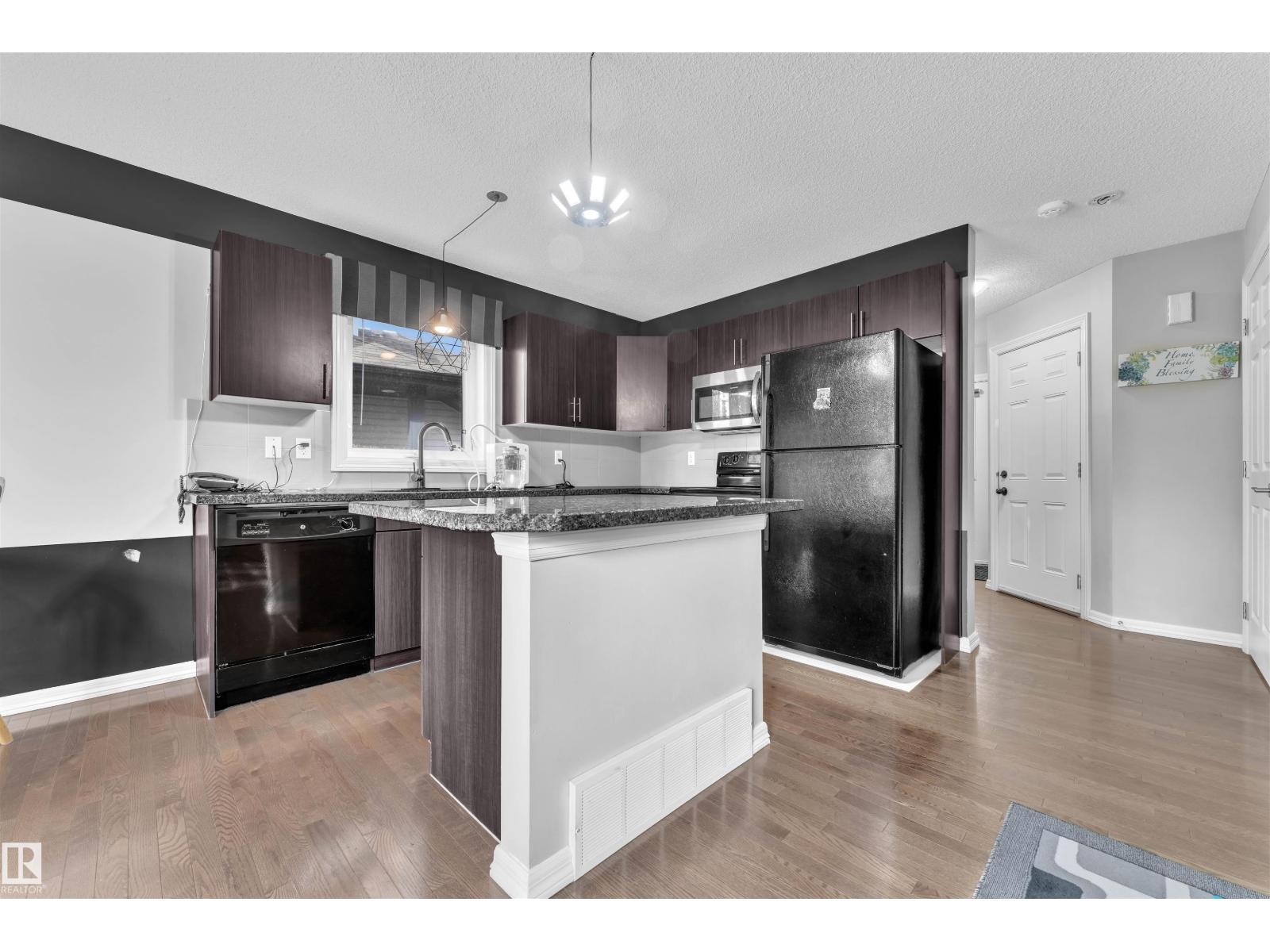 Photo 12 of 108 53 St Sw, Edmonton AB