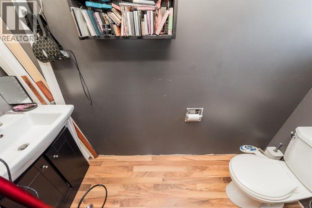 Photo 5 of 9224 107 Avenue, Grande Prairie AB