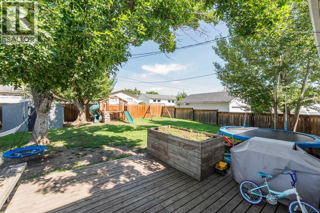 Photo 7 of 9224 107 Avenue, Grande Prairie AB
