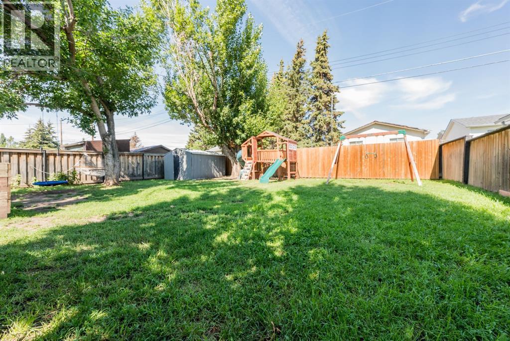 Photo 6 of 9224 107 Avenue, Grande Prairie AB