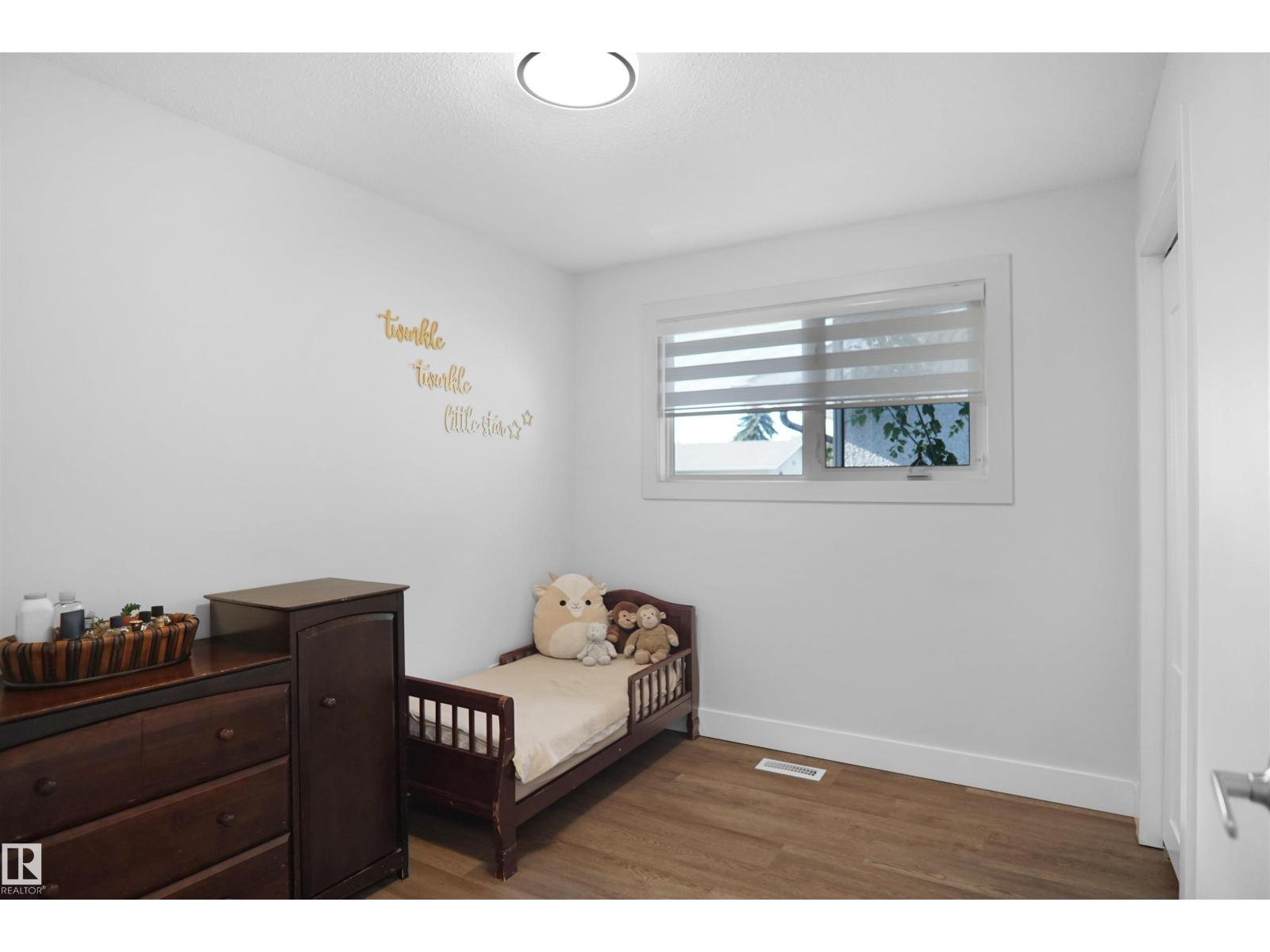 Photo 32 of 15128 88 A St Nw, Edmonton AB