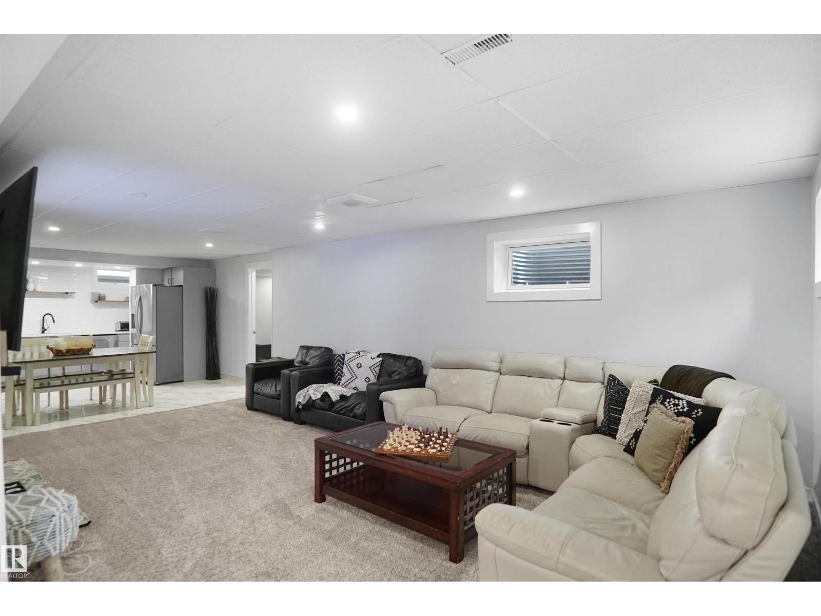 Photo 35 of 15128 88 A St Nw, Edmonton AB