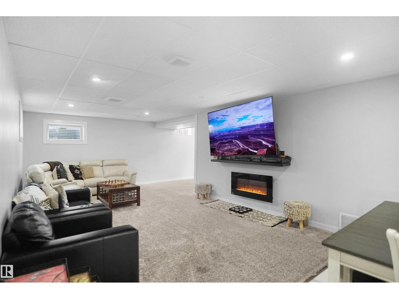 Photo 37 of 15128 88 A St Nw, Edmonton AB