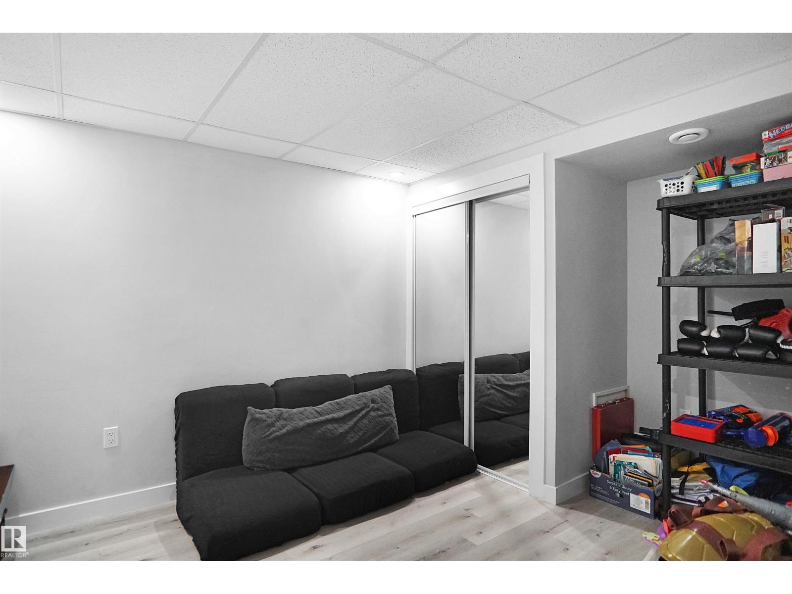 Photo 15 of 15128 88 A St Nw, Edmonton AB