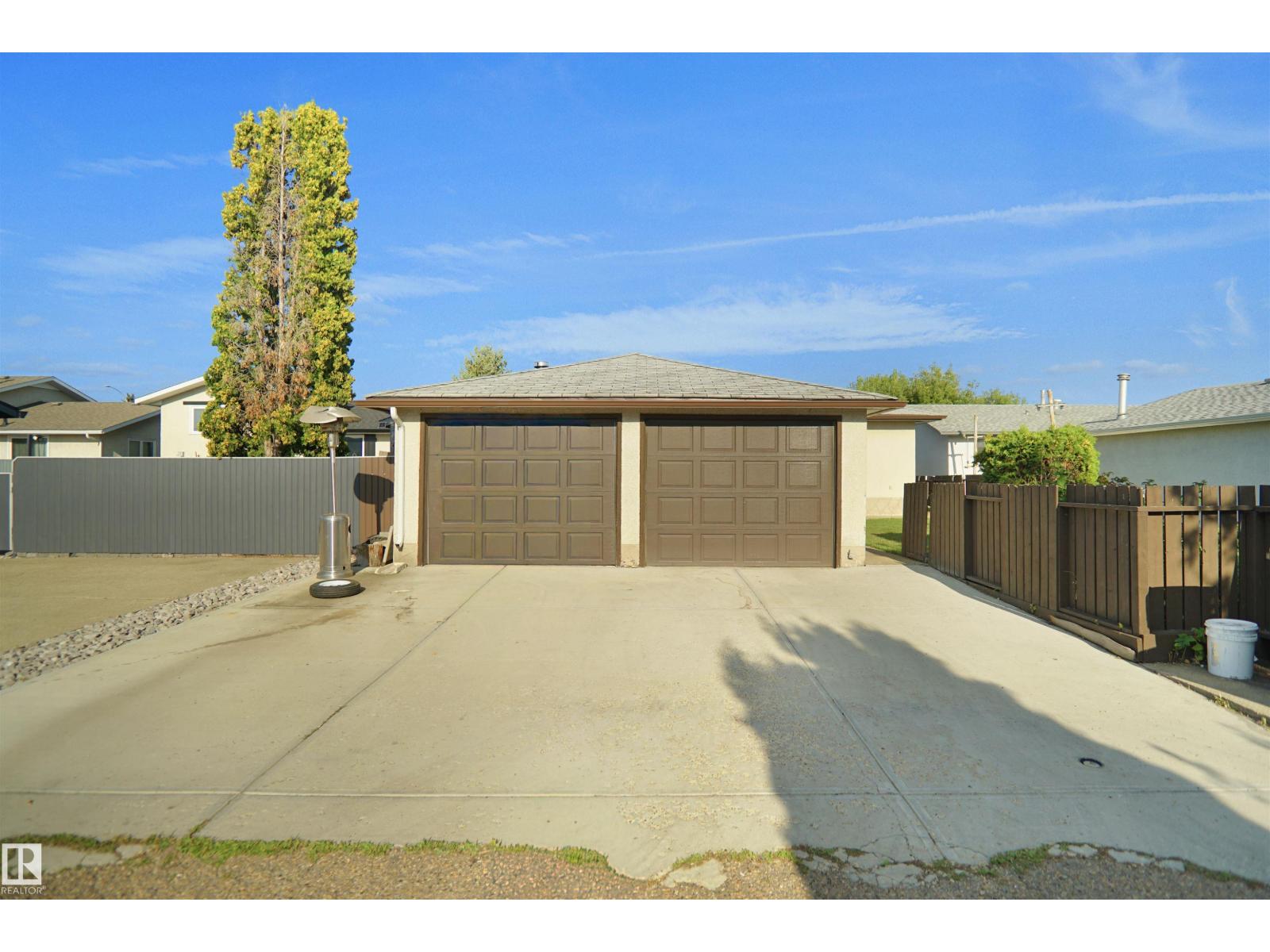 Photo 28 of 15128 88 A St Nw, Edmonton AB