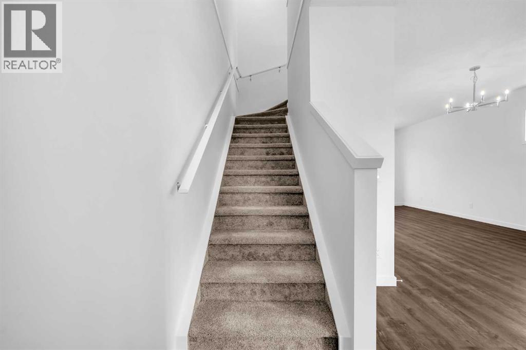 Single Family House for Sale in   Evanscrest Mews NW Evanston Calgary 