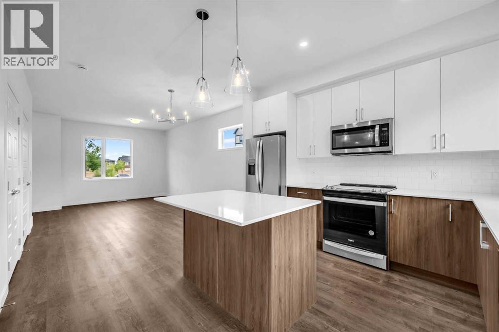 Single Family House for Sale in   Evanscrest Mews NW Evanston Calgary 