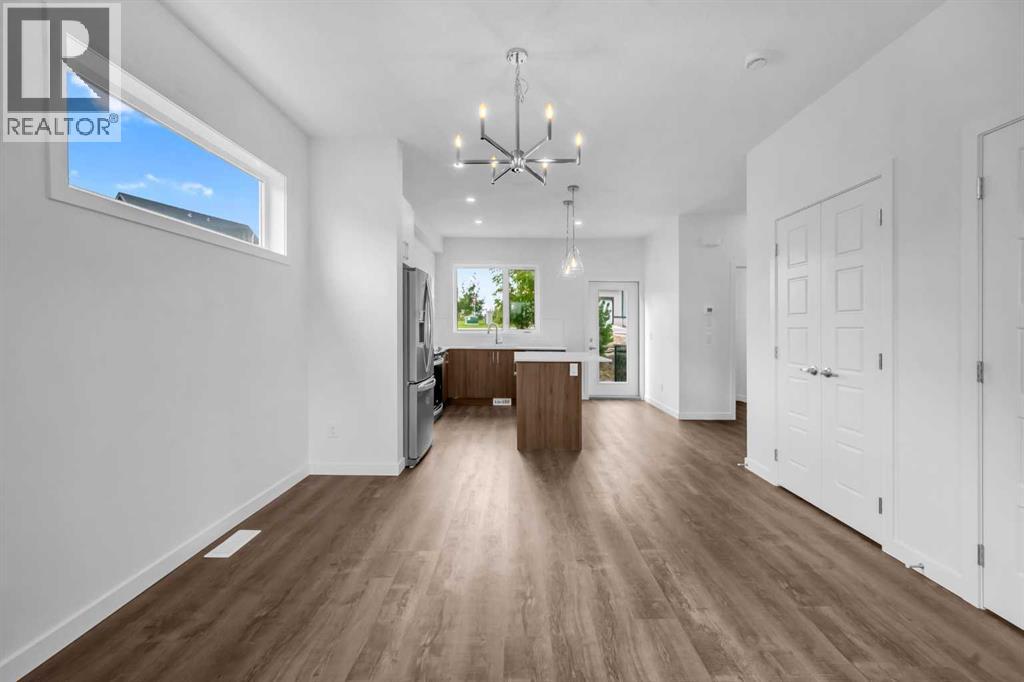 Single Family House for Sale in   Evanscrest Mews NW Evanston Calgary 