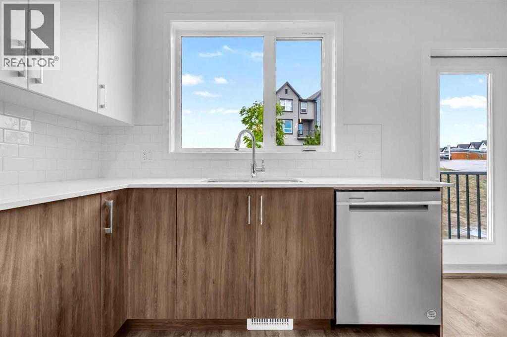 Single Family House for Sale in   Evanscrest Mews NW Evanston Calgary 