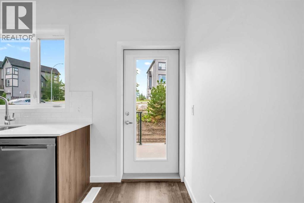 Single Family House for Sale in   Evanscrest Mews NW Evanston Calgary 