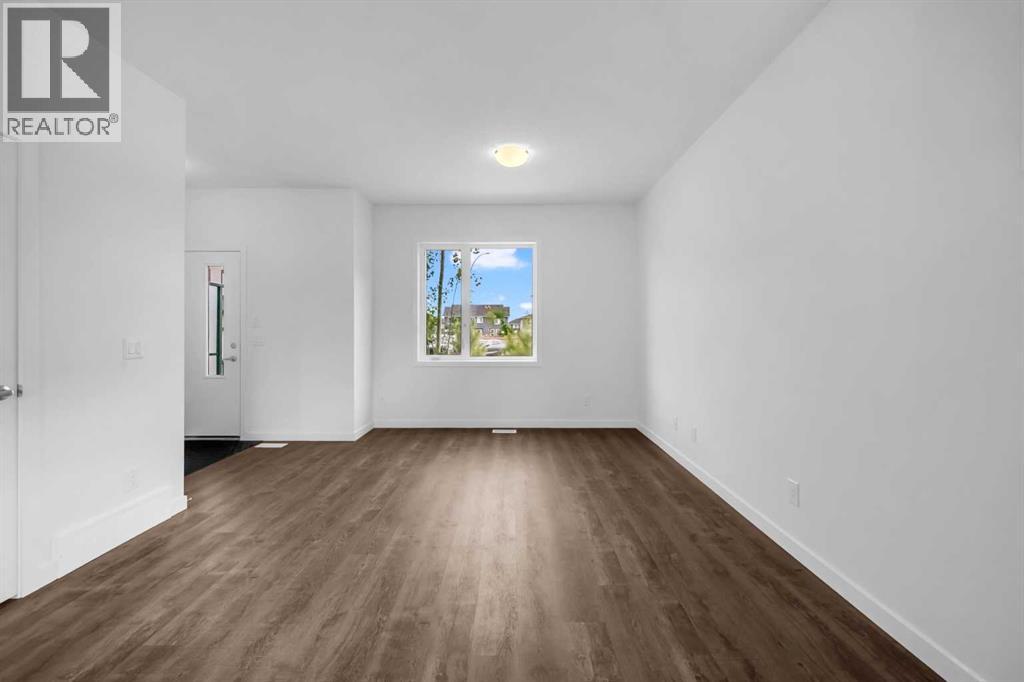 Single Family House for Sale in   Evanscrest Mews NW Evanston Calgary 