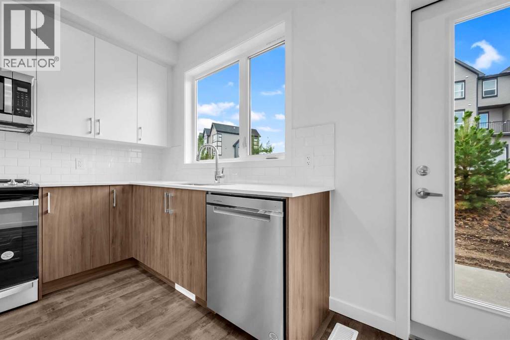 Single Family House for Sale in   Evanscrest Mews NW Evanston Calgary 