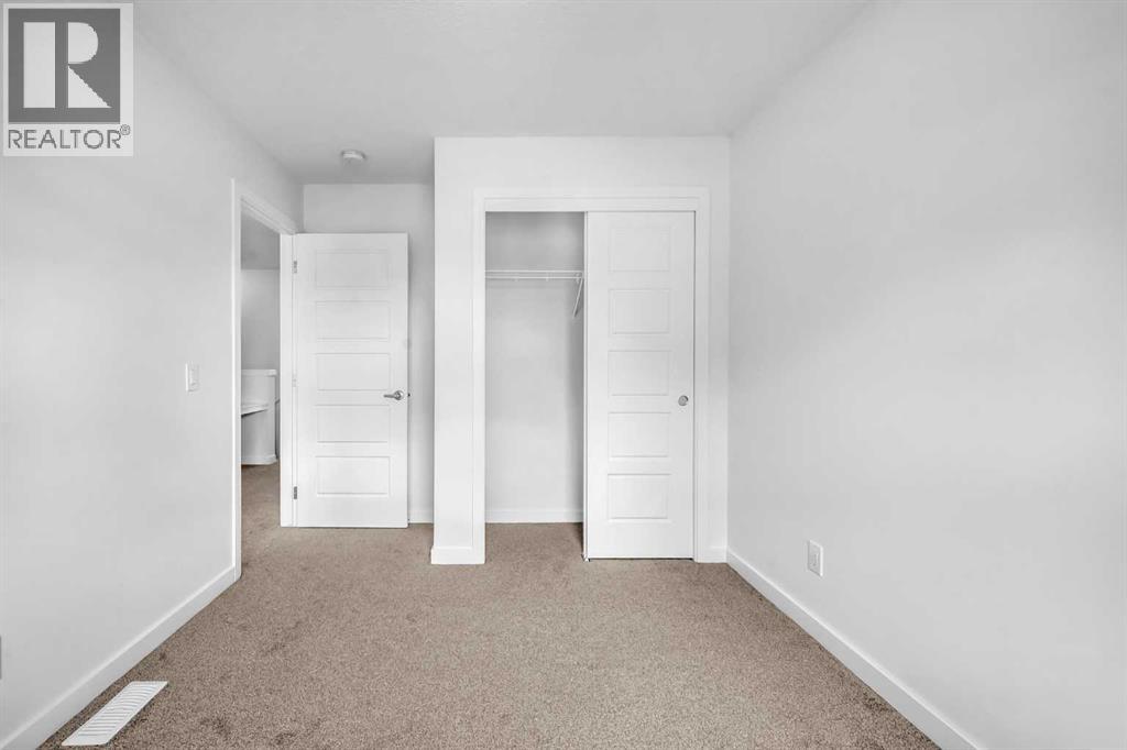 Single Family House for Sale in   Evanscrest Mews NW Evanston Calgary 