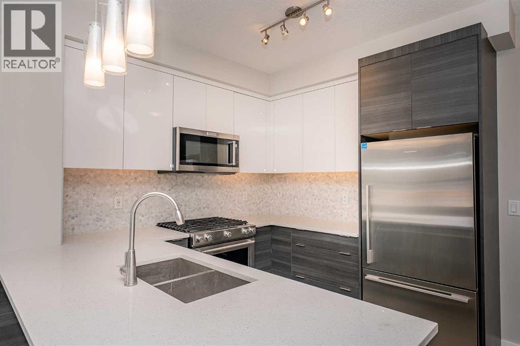 Photo 8 of 3301 95 Burma Star Road Sw, Calgary AB
