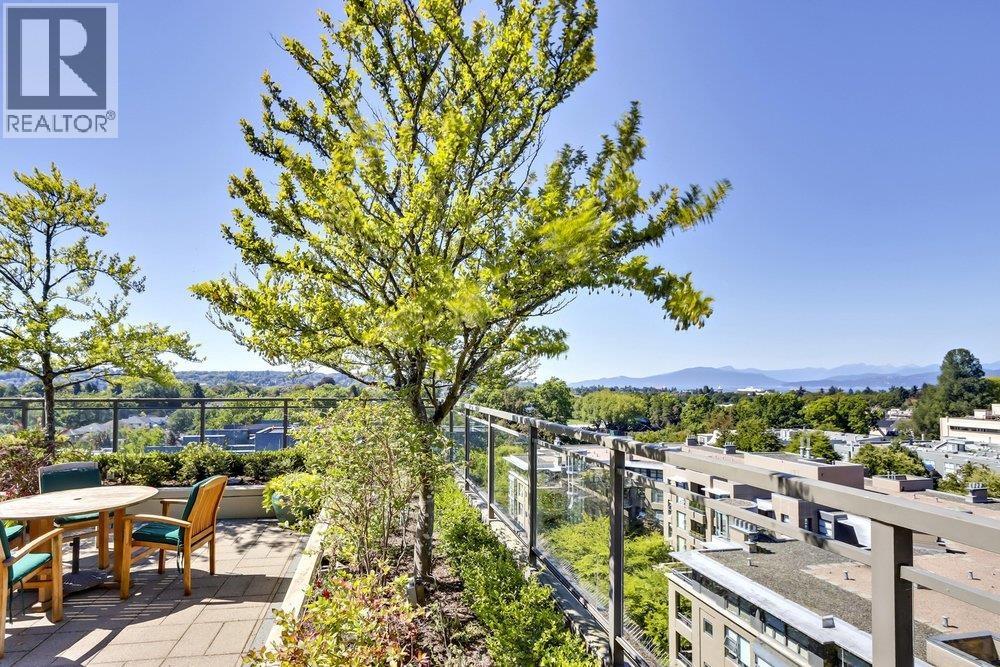 Photo 37 of 712 2799 Yew Street, Vancouver BC