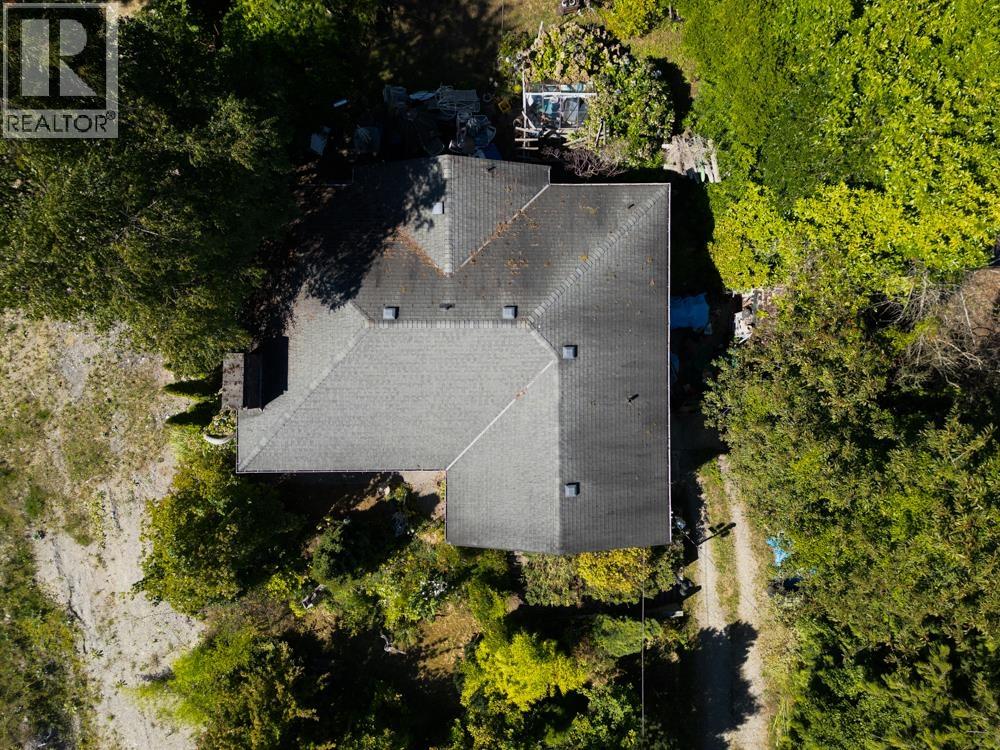 Photo 2 of 1827 Harbour Street, Port Coquitlam BC