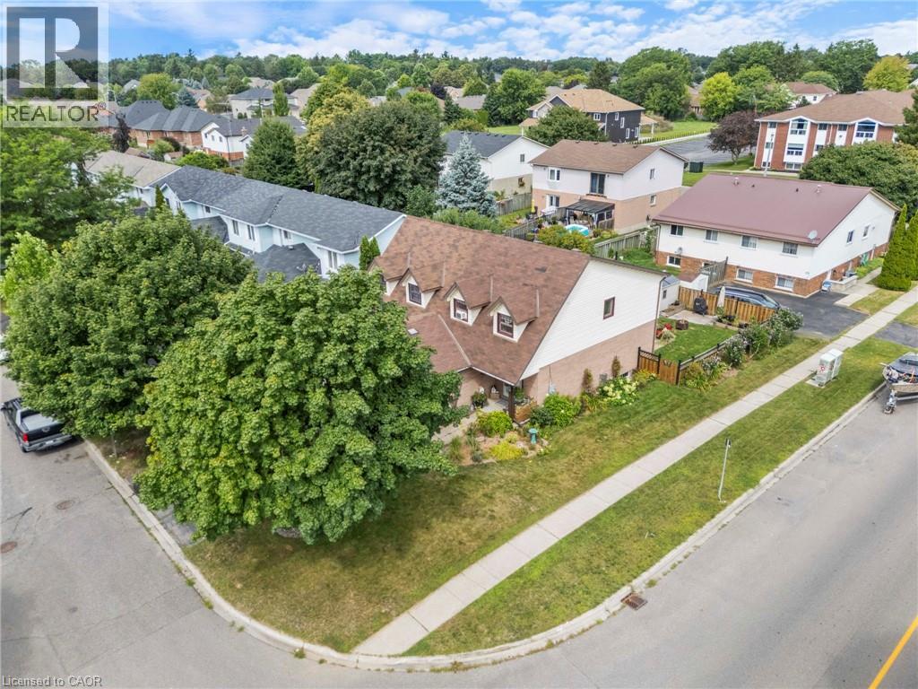 Photo 5 of 1 Freeman Crescent, Simcoe ON