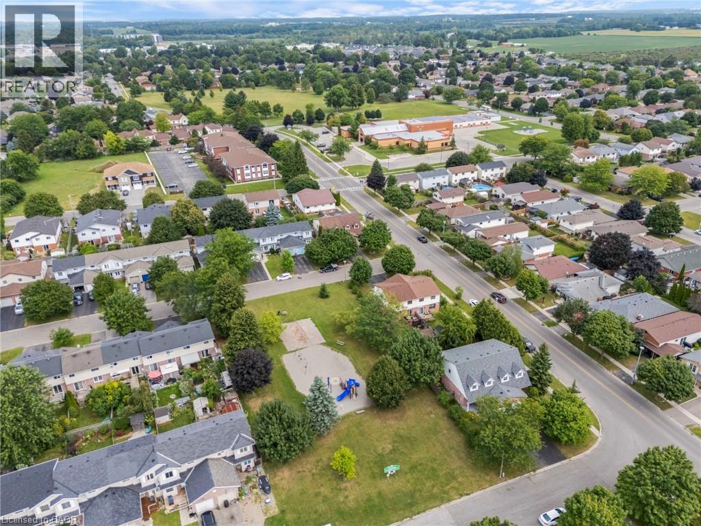 Photo 8 of 1 Freeman Crescent, Simcoe ON