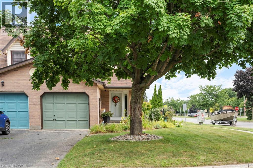 Photo 3 of 1 Freeman Crescent, Simcoe ON
